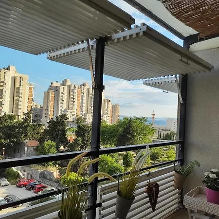 Sunny Day 아파트 *